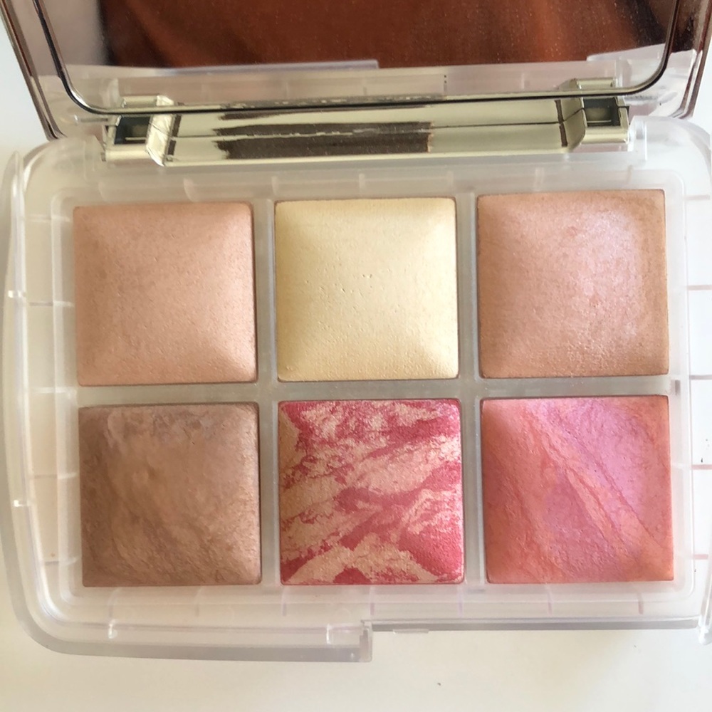 Hourglass Ambient lighting edit Ghost